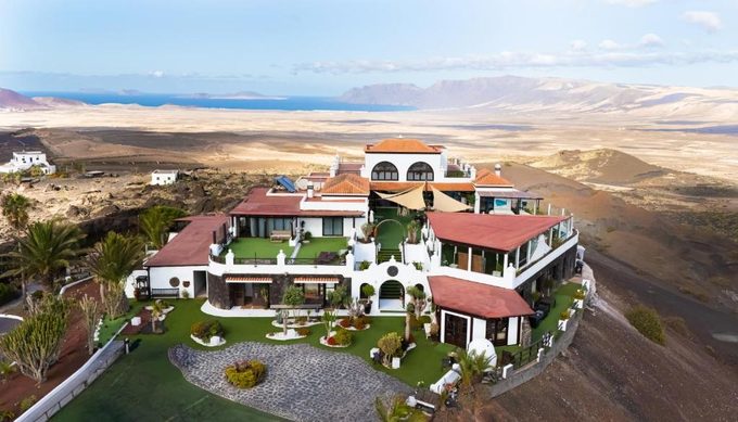 Casona de Tao — restored 18th-century farmhouse in Tiagua, central Lanzarote