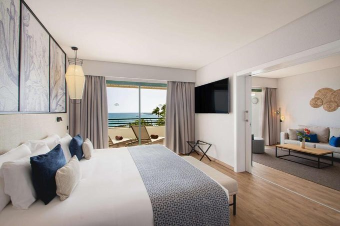 Dreams Lanzarote Playa Dorada — beachfront luxury all-inclusive for couples in Playa Blanca