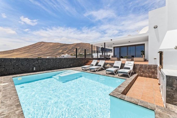 Villas Puerto Calero — private villas near marina in Puerto Calero Lanzarote